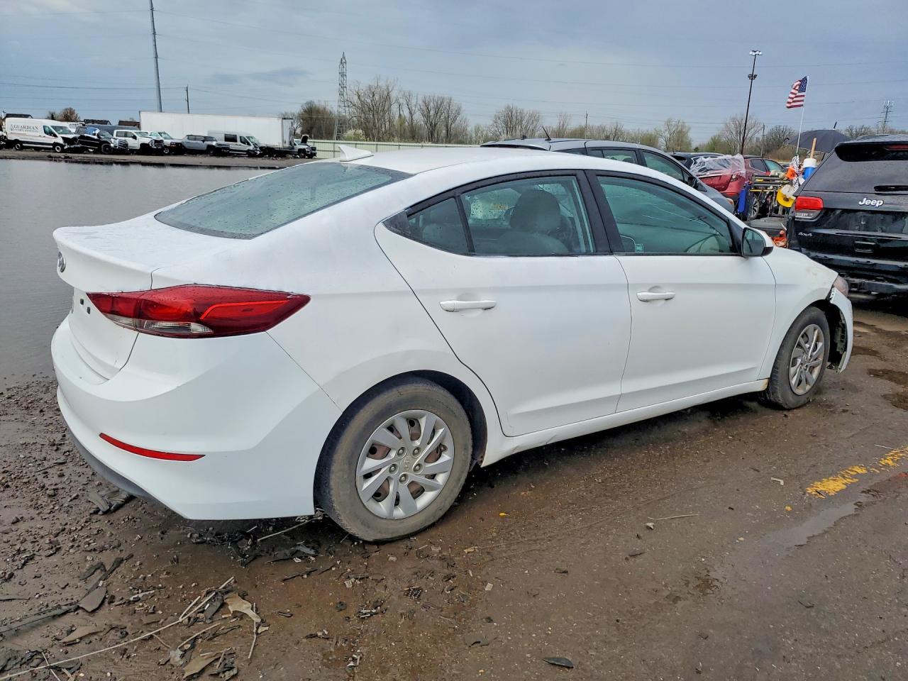 2017 Hyundai Elantra Se - Image 3