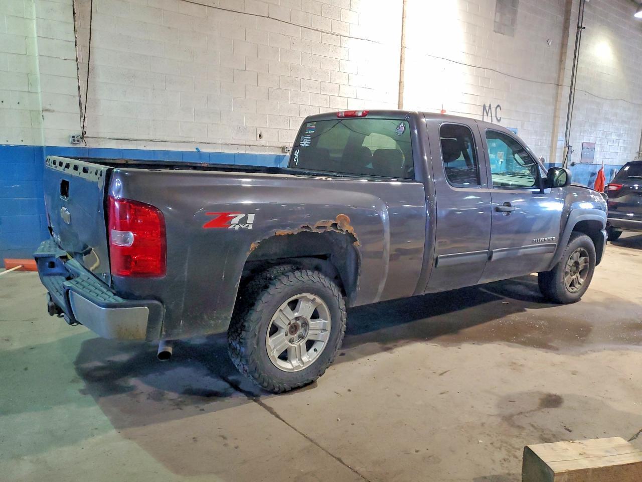 2010 Chevrolet Silverado K1500 Lt - Image 3