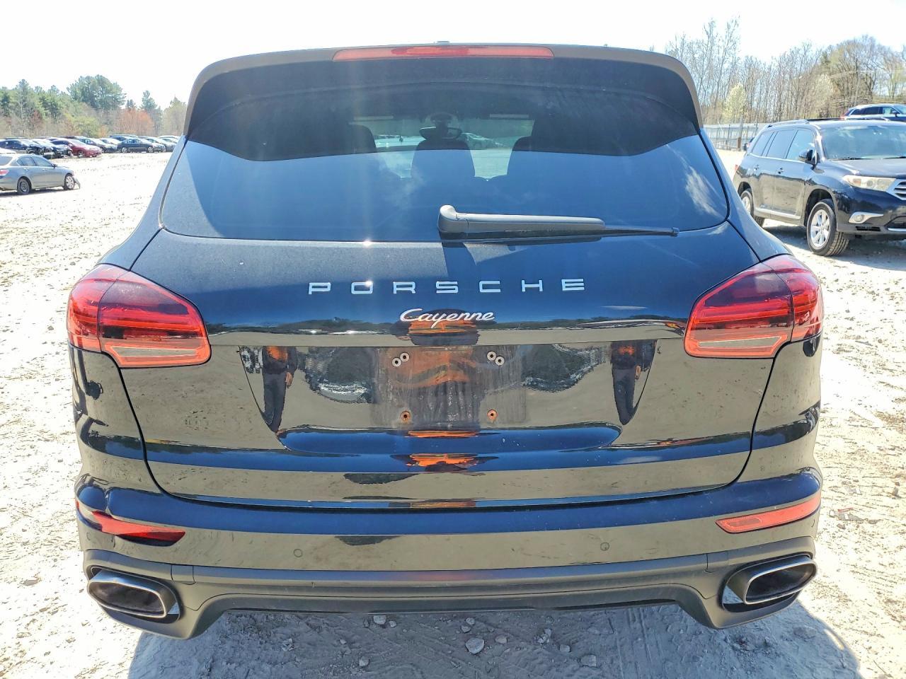 2017 Porsche Cayenne - Image 6