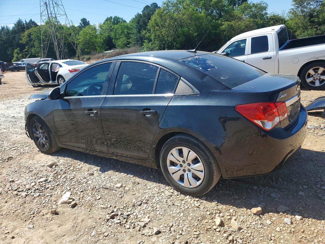 2012 Chevrolet Cruze Ls - Image 2