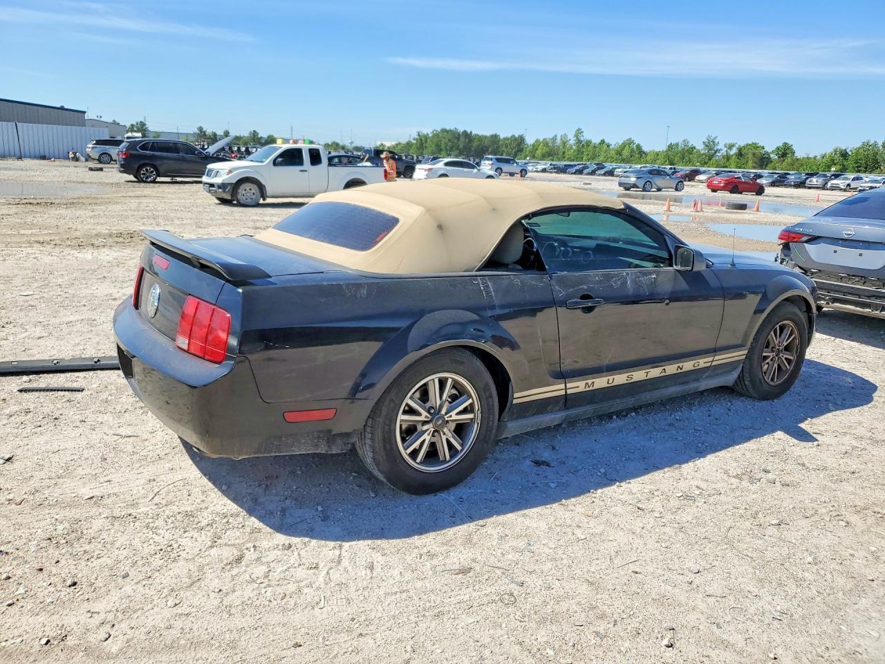 2005 Ford Mustang - Фото 3