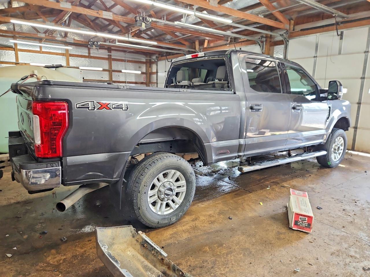2017 Ford F250 Super Duty - Image 3