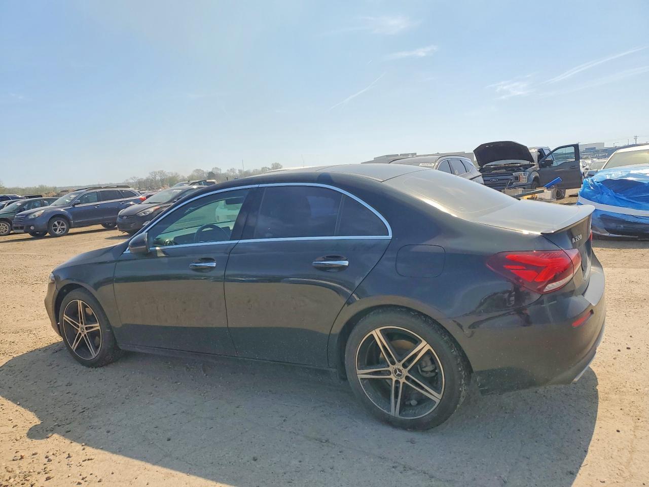 2019 Mercedes-Benz A 220 4Matic - Фото 2