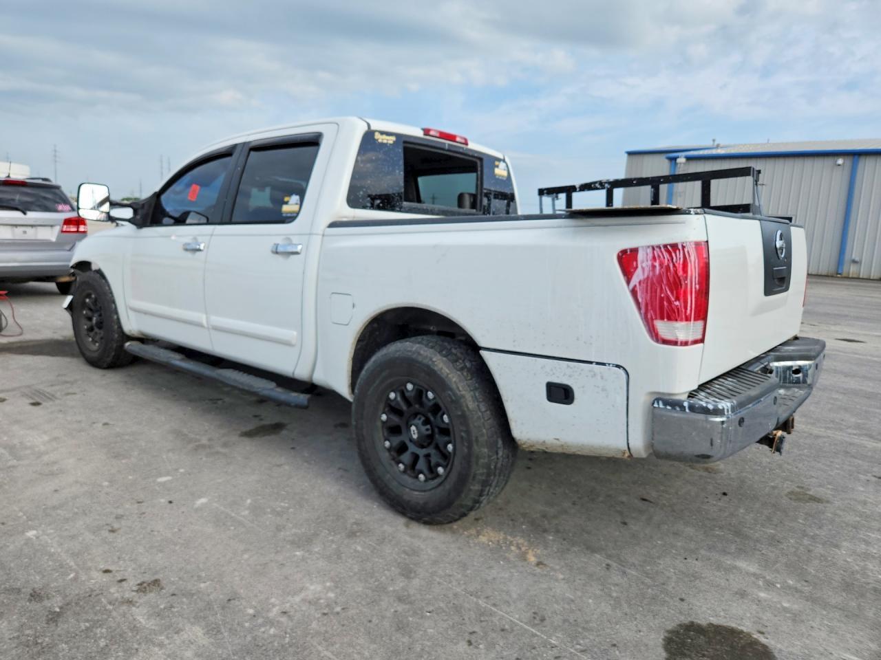 2005 Nissan Titan Xe - Фото 2