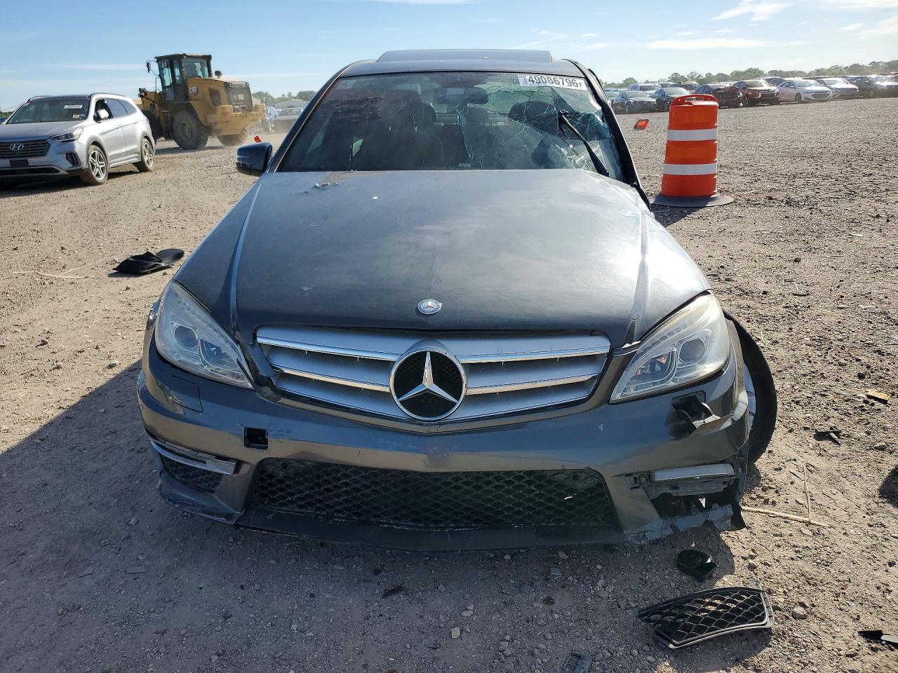 2010 Mercedes-Benz C 300 - Фото 5