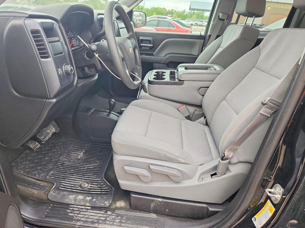 2016 Chevrolet Silverado K1500 Custom - Фото 7