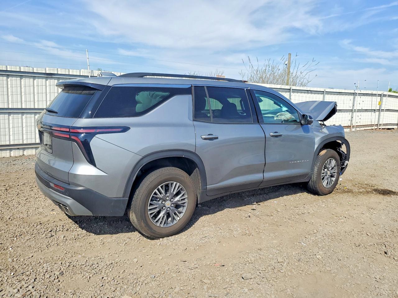 2025 Chevrolet Traverse Lt - Image 3