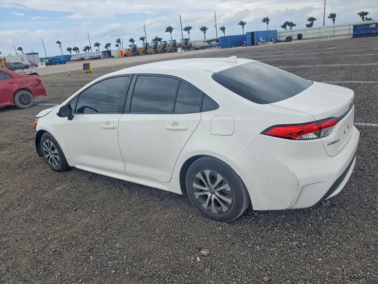 2022 Toyota Corolla Le - Фото 2