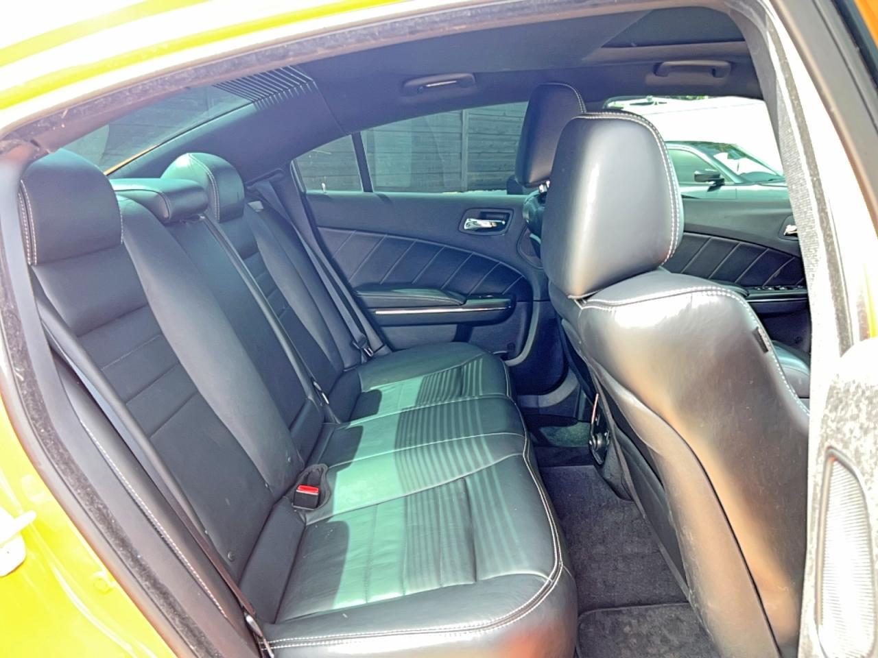 2014 Dodge Charger R - Image 6