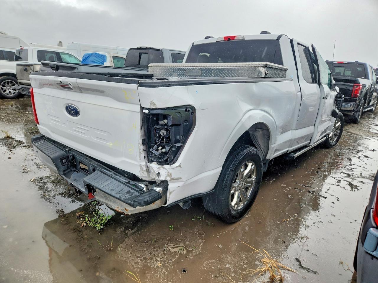 2022 Ford F150 Super Cab - Фото 3