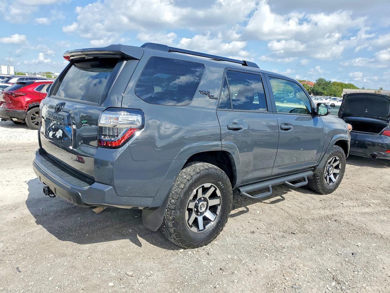 2024 Toyota 4Runner Trd Off-Road Premium - Фото 3