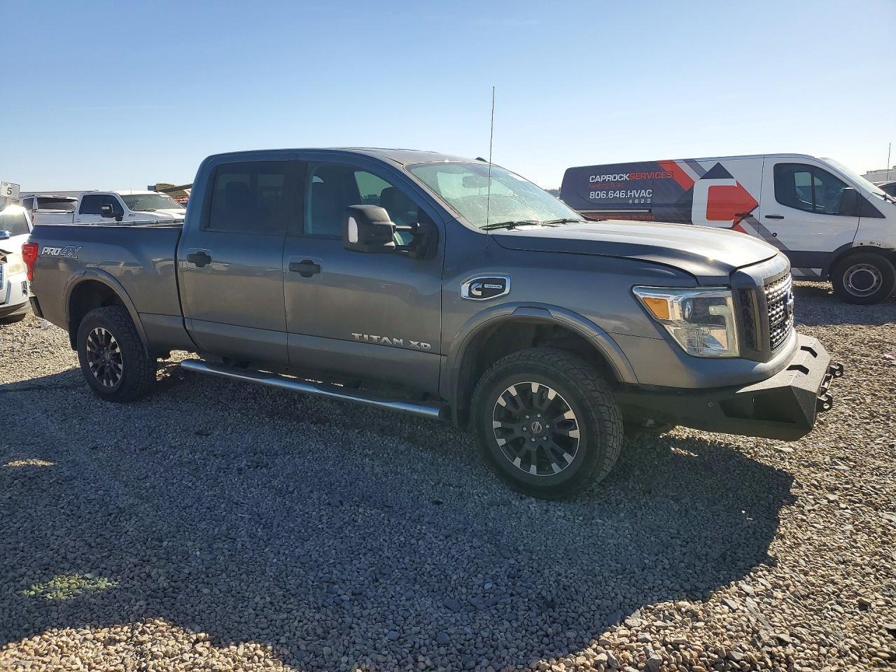2019 Nissan Titan Xd Pro-4X - Фото 4