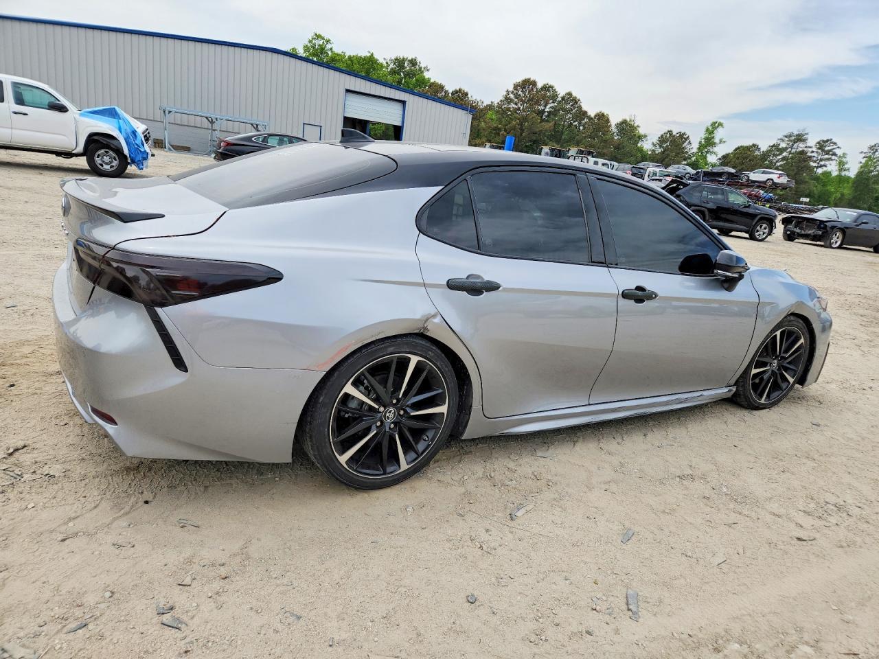 2019 Toyota Camry Xse V6 - Image 3
