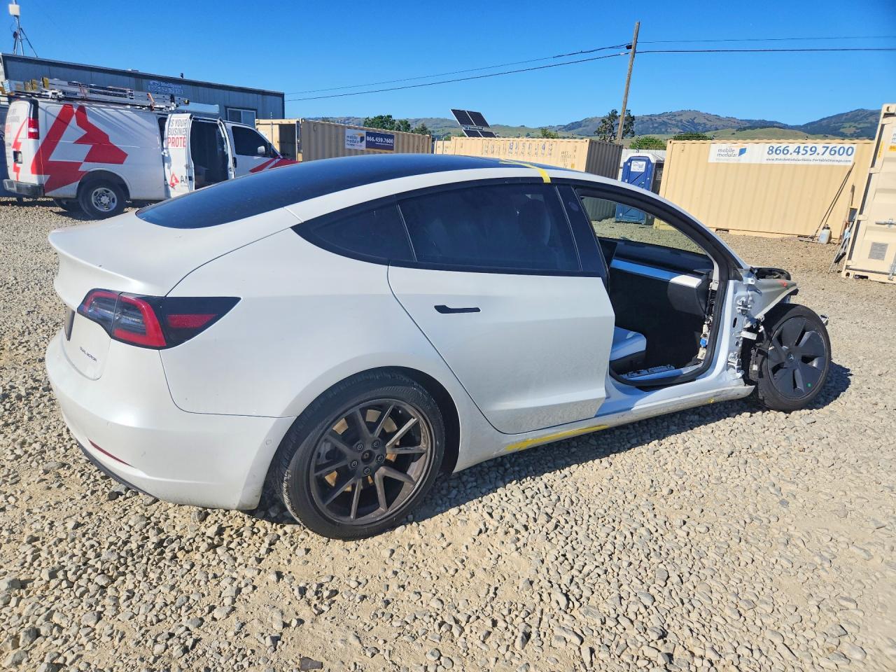 2022 Tesla Model 3 - Image 3