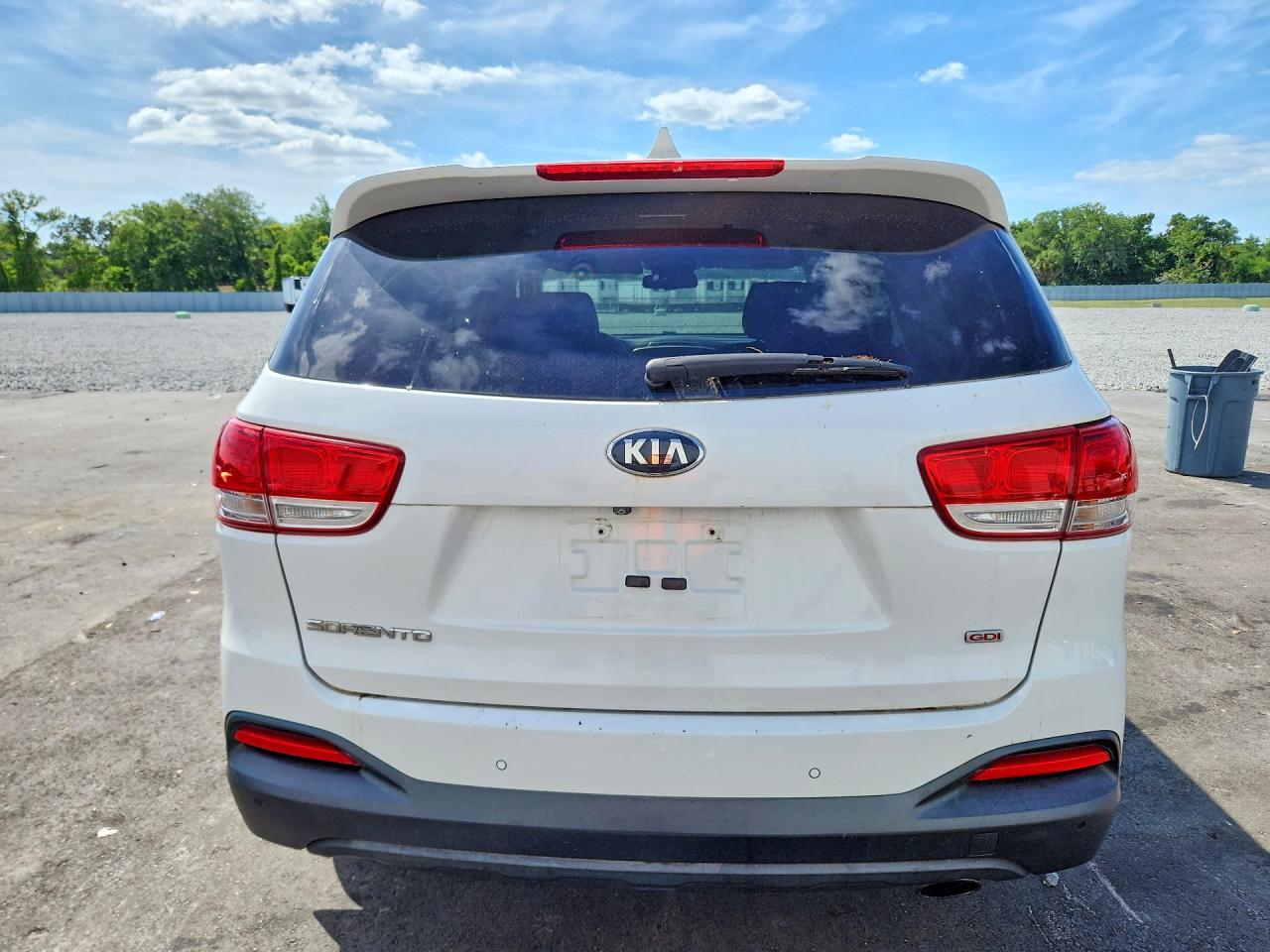 2016 Kia Sorento Lx - Image 6
