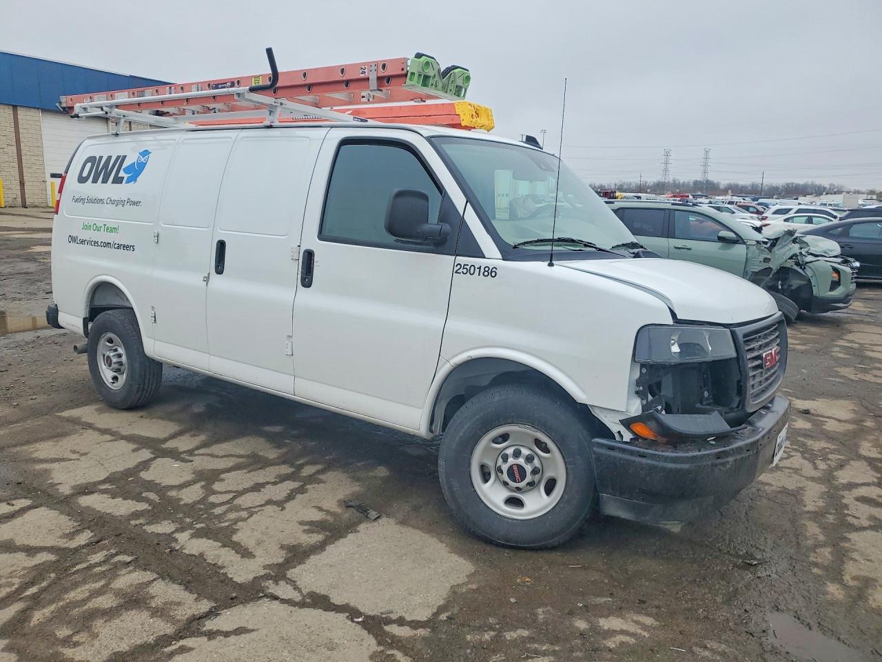 2025 GMC Savana G2500 Utility / Service Van - Фото 4