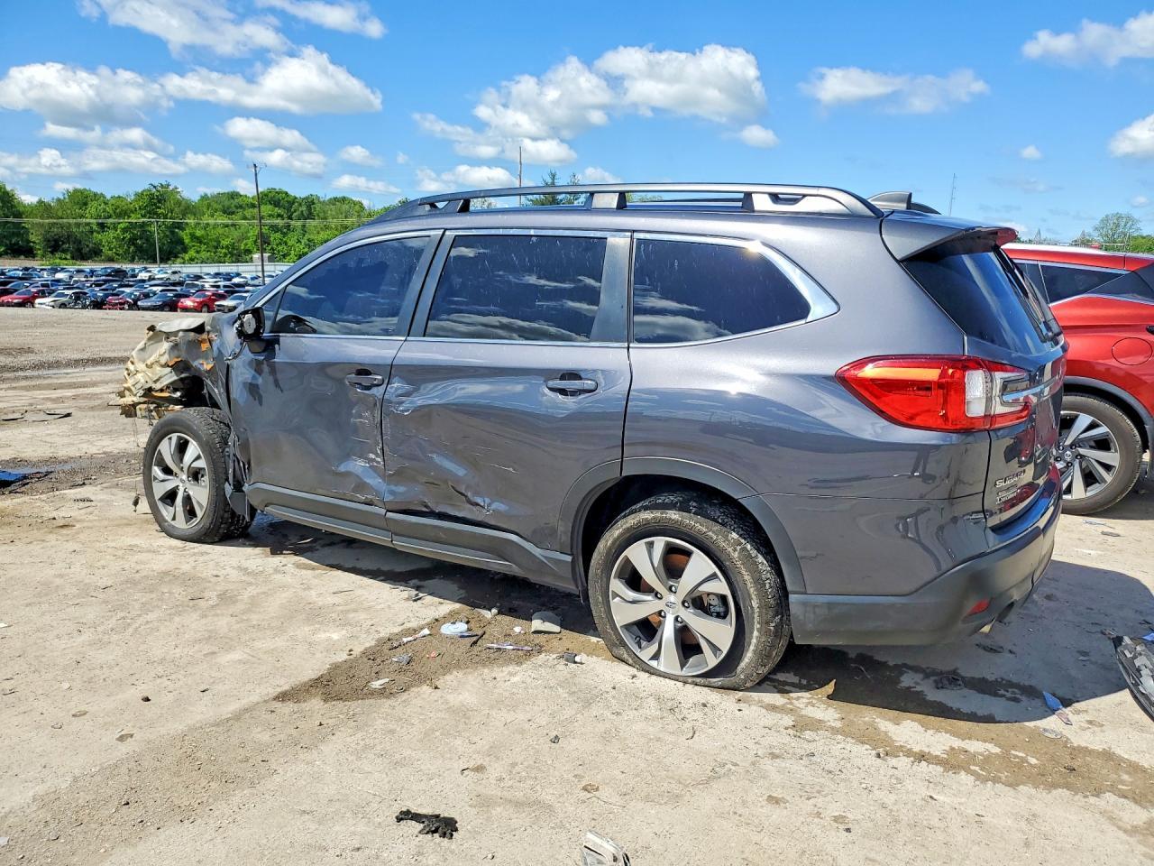 2023 Subaru Ascent Premium - Фото 2