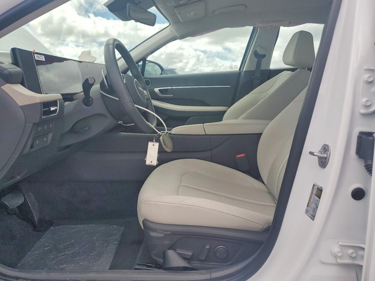 2025 Hyundai Sonata Hybrid Sel - Image 7
