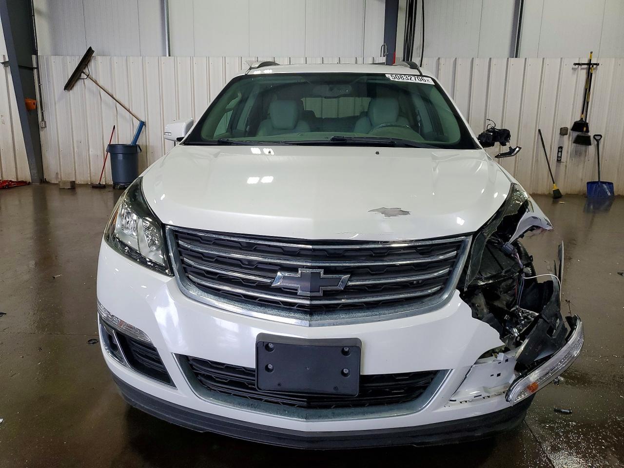 2017 Chevrolet Traverse Lt - Image 5