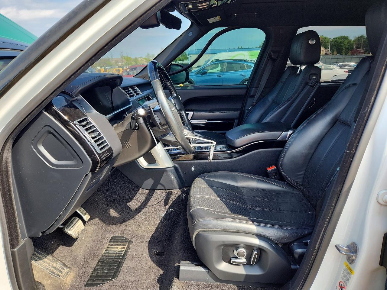 2017 Land Rover Range Rover Supercharged - Image 7