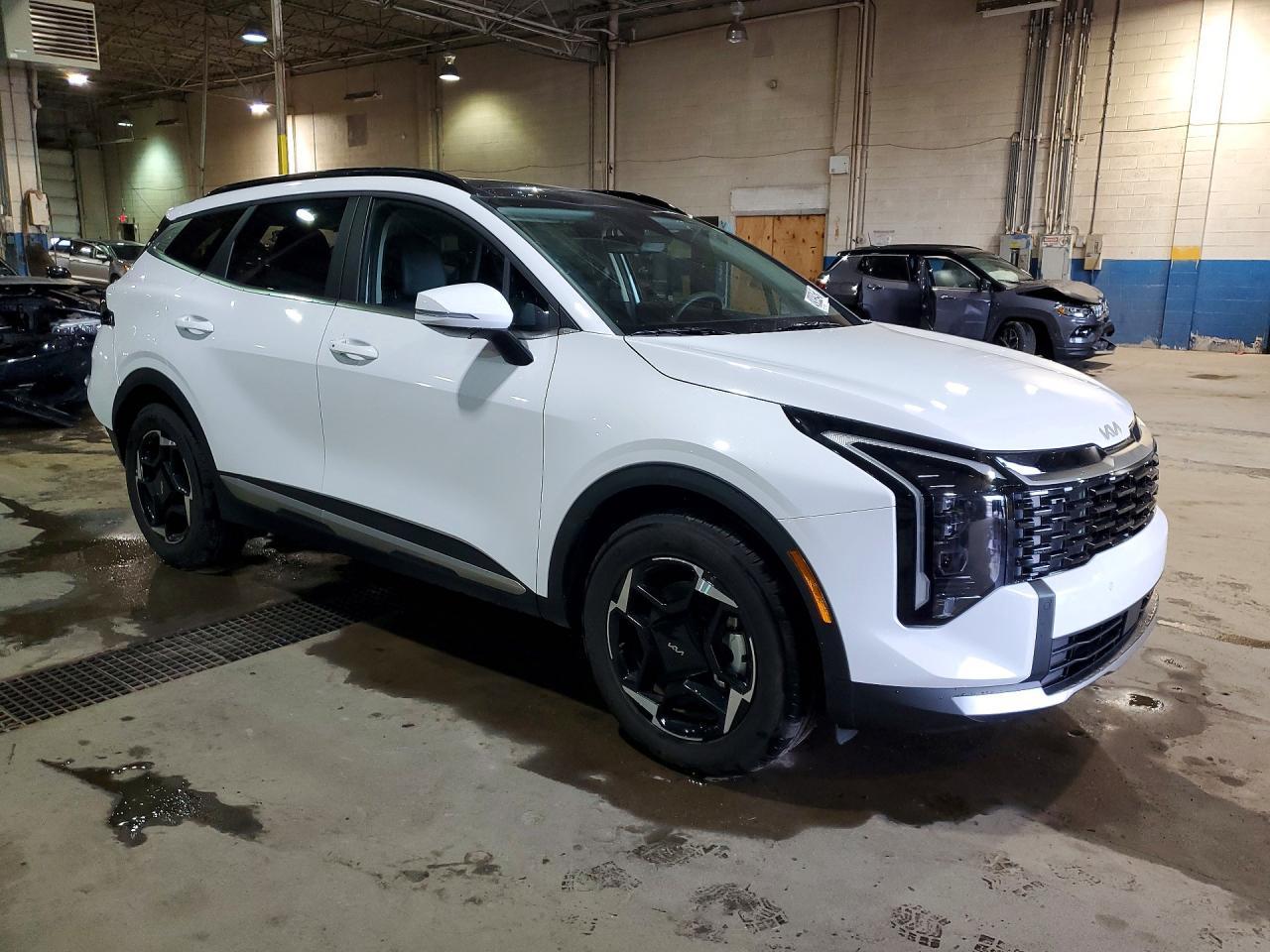2026 Kia Sportage Ex - Image 4