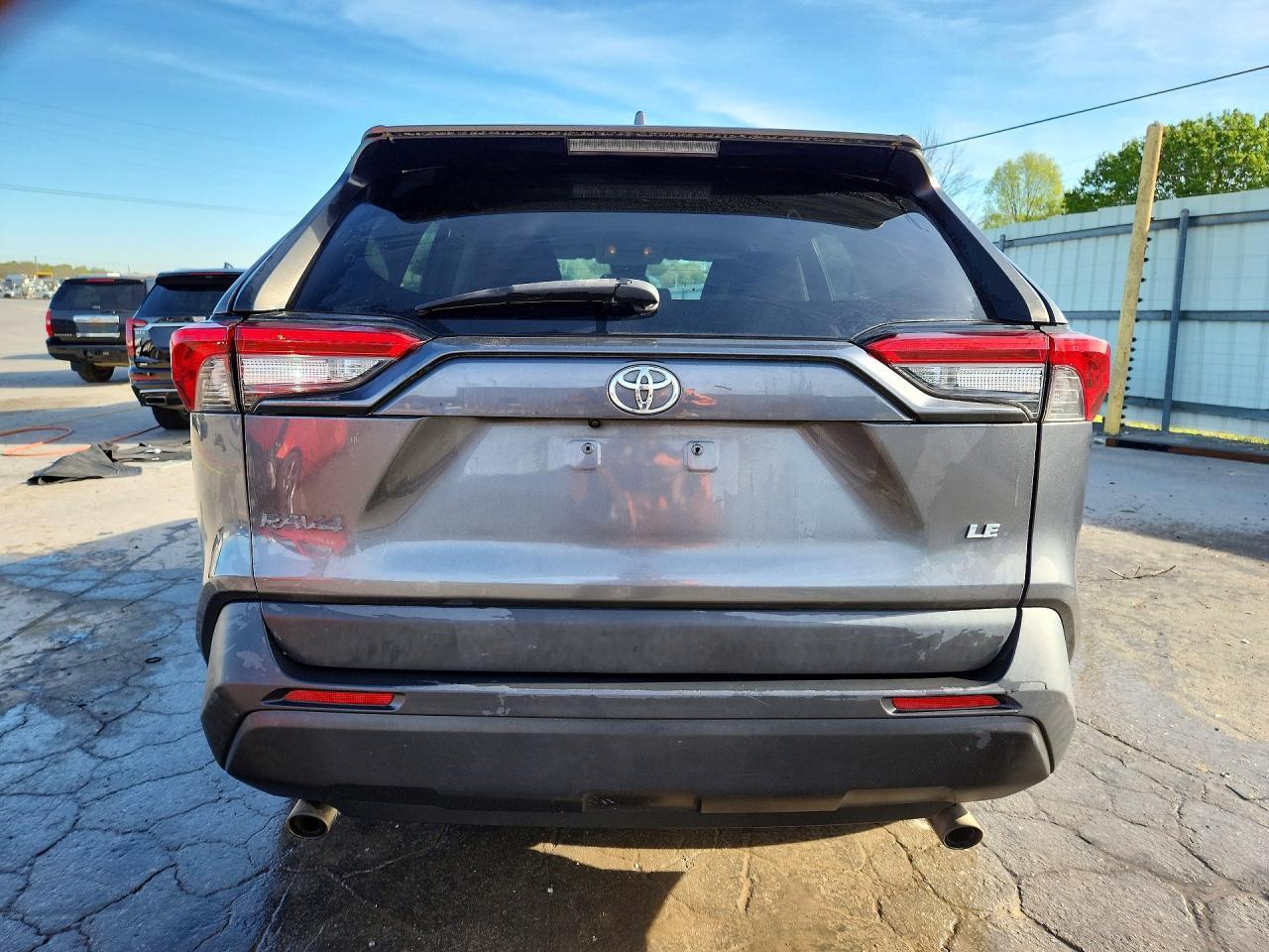 2021 Toyota Rav4 Le - Фото 6