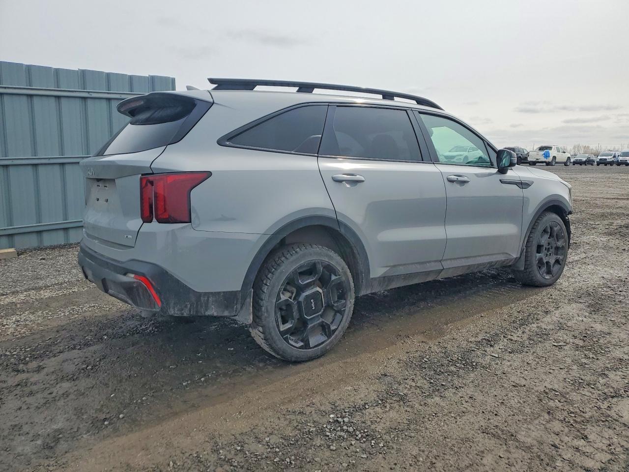 2024 Kia Sorento X-Line Ex - Image 3