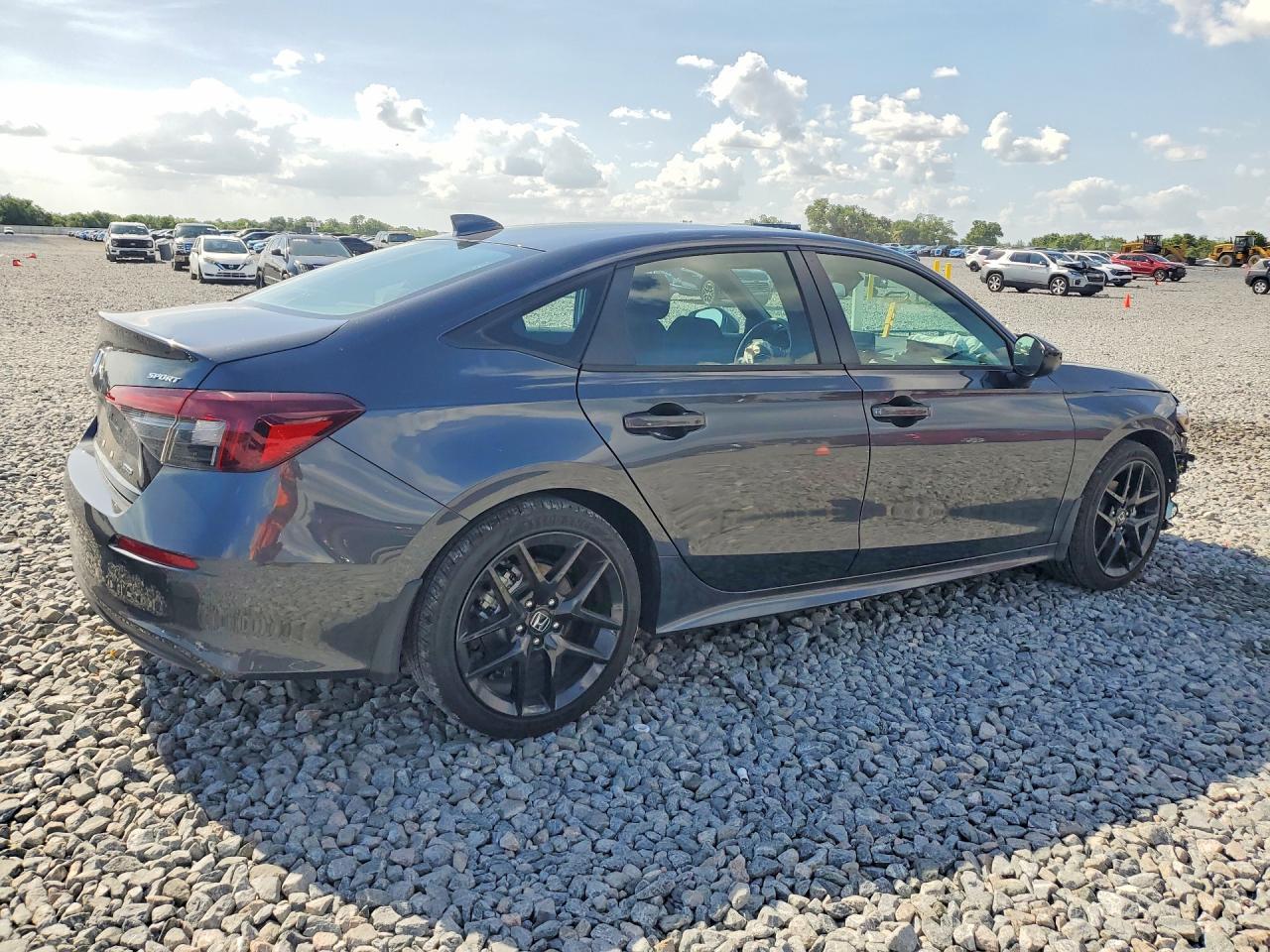 2025 Honda Civic Sport - Фото 3