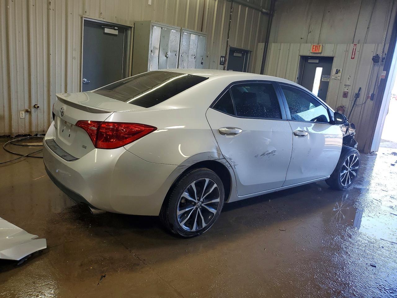 2018 Toyota Corolla Se - Фото 3