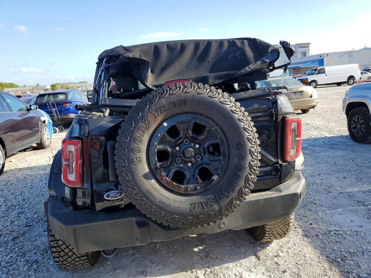 2024 Ford Bronco Wildtrak - Image 6