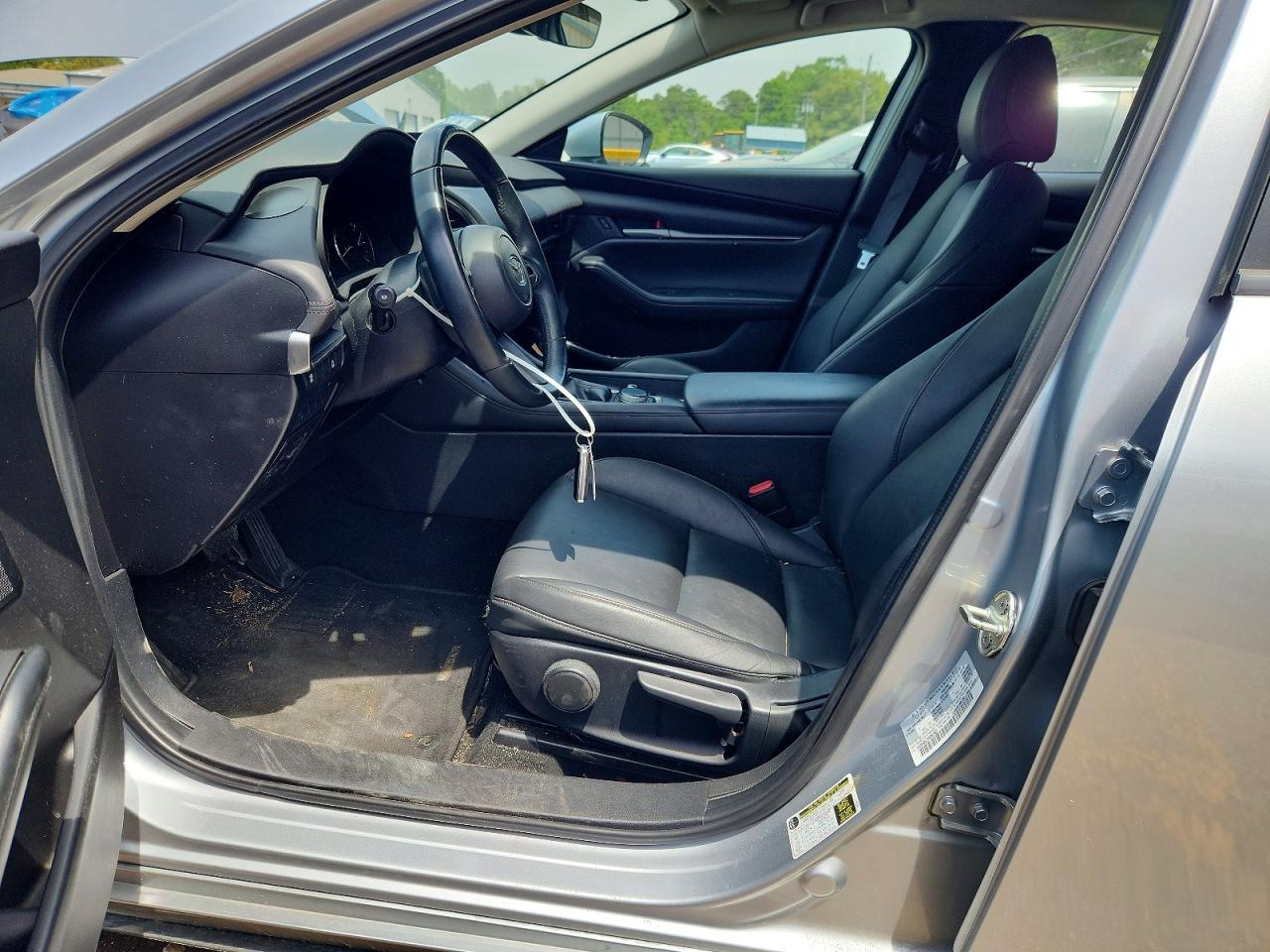 2021 Mazda 3 Select - Image 7