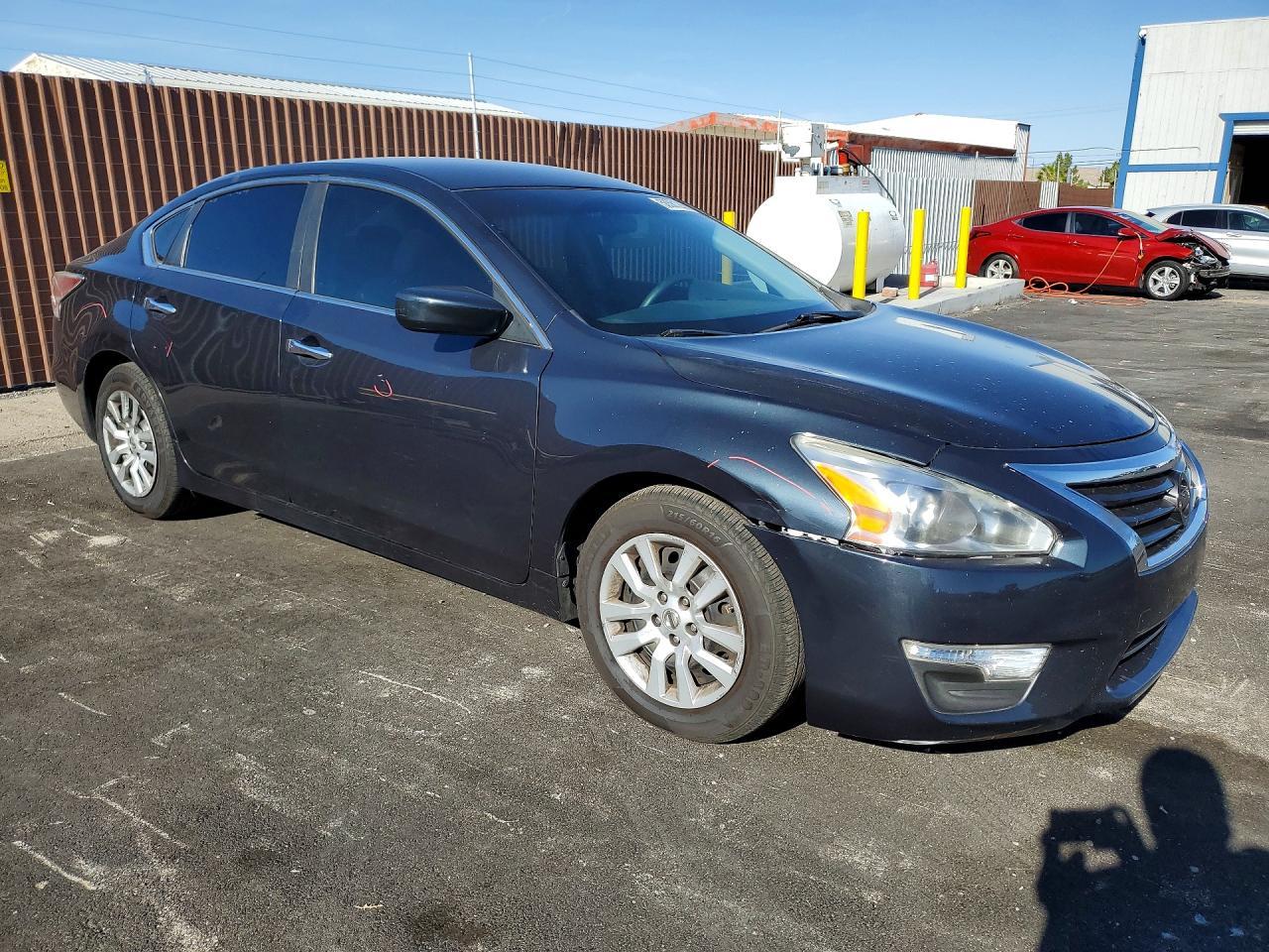 2015 Nissan Altima 2.5 S - Фото 4