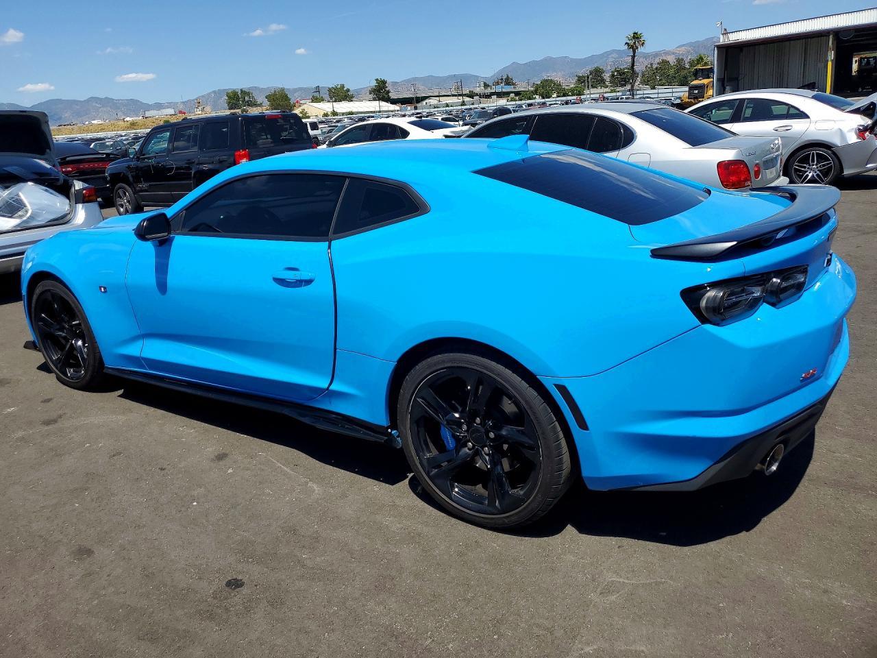 2023 Chevrolet Camaro Lt1 - Фото 2