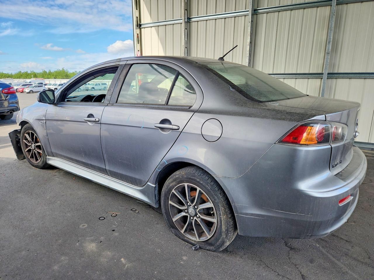 2017 Mitsubishi Lancer Es - Image 2