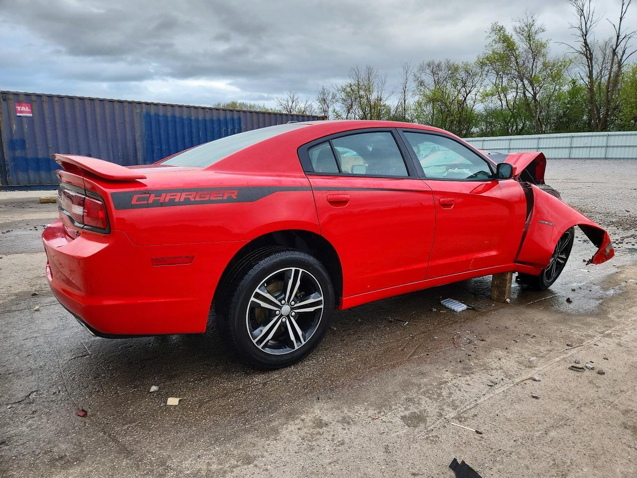 2014 Dodge Charger R - Image 3