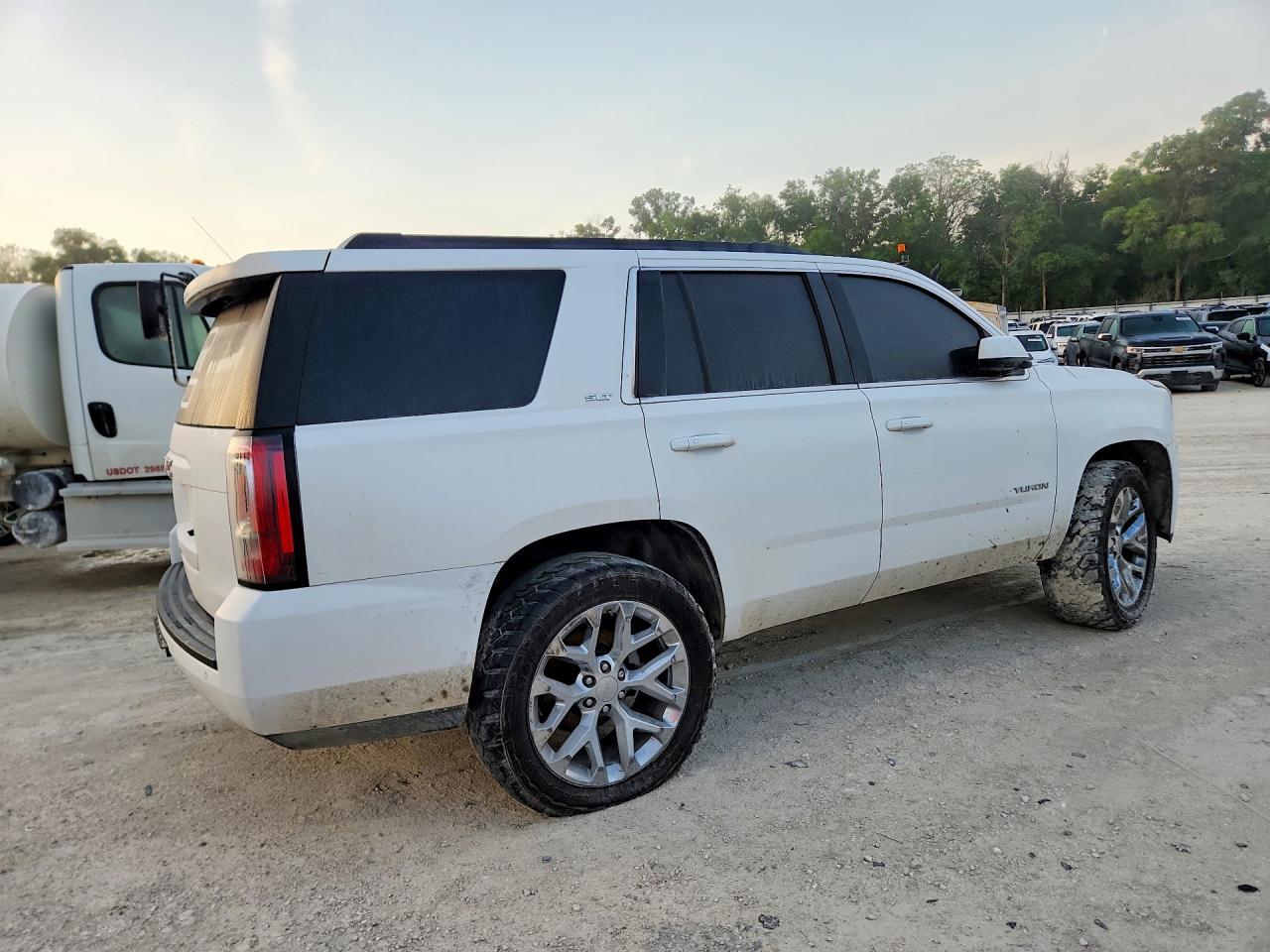 2015 GMC Yukon Slt - Image 3