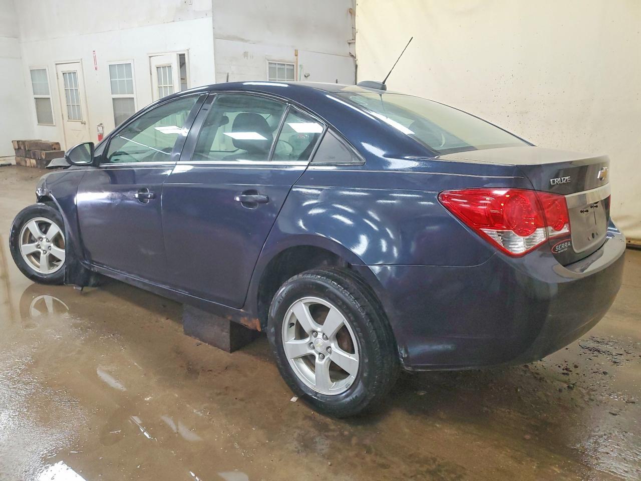 2016 Chevrolet Cruze Limited Lt - Image 2
