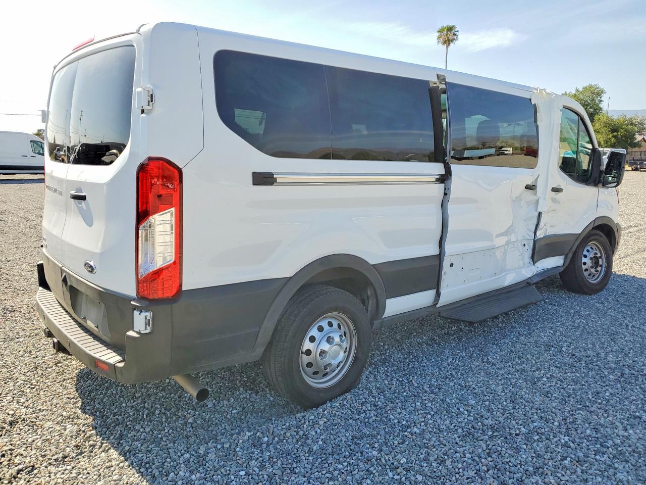 2025 Ford Transit T-350 - Фото 3