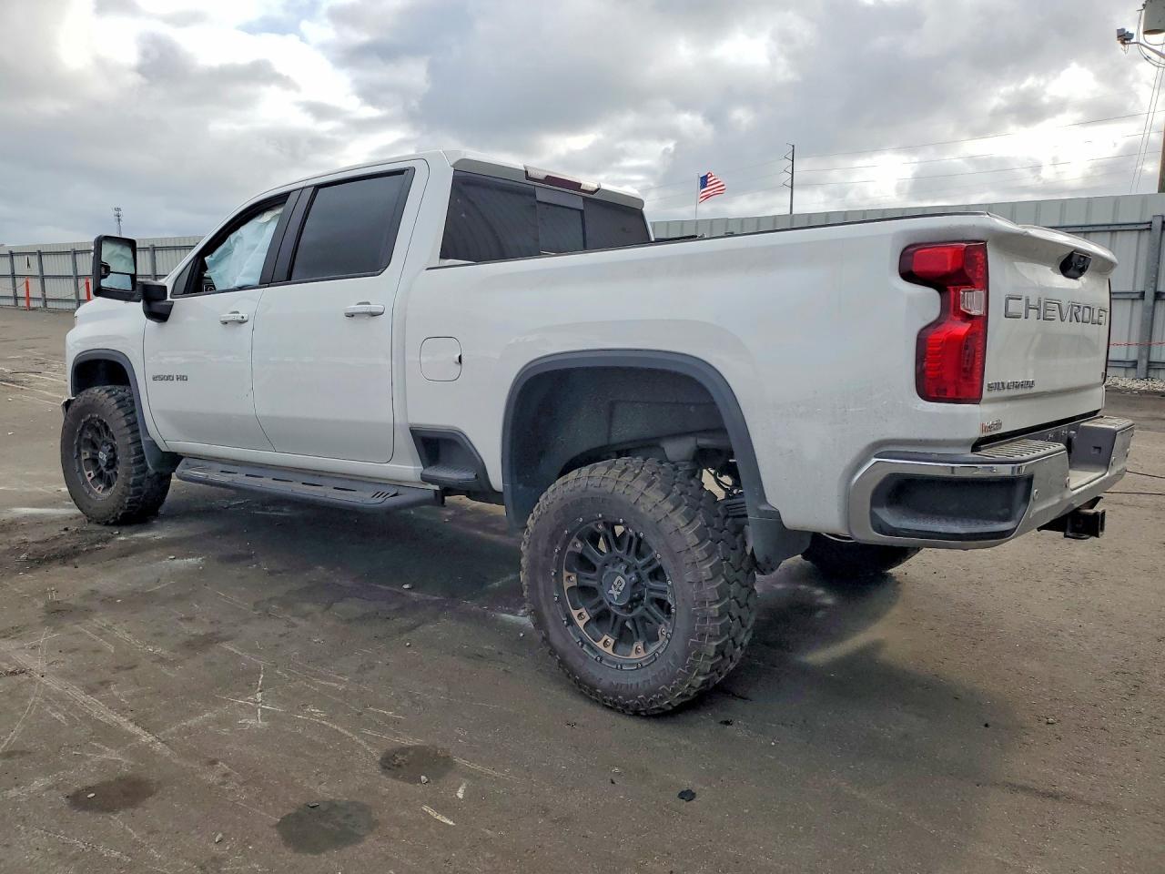 2020 Chevrolet Silverado K2500 Heavy Duty Lt - Image 2