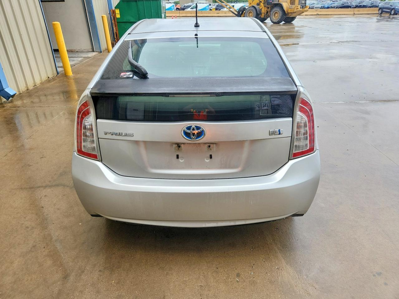 2013 Toyota Prius Two - Фото 6