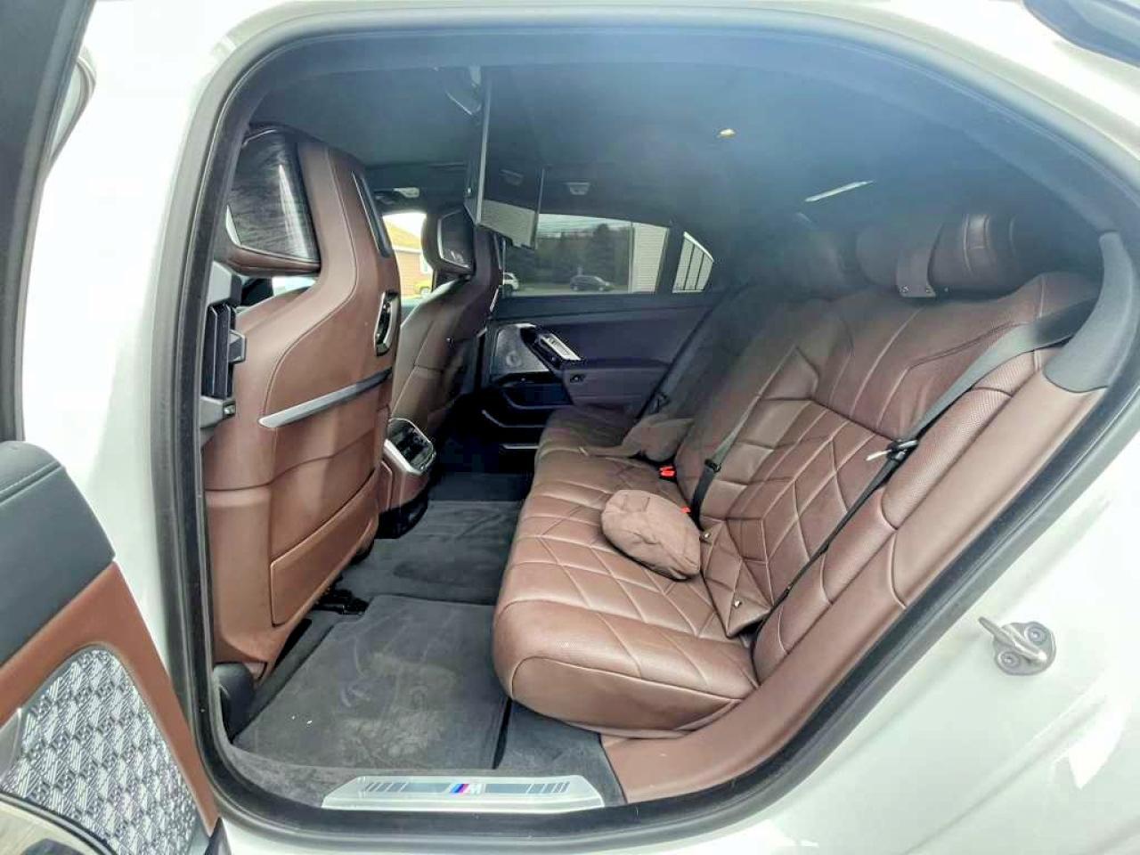 2023 BMW I7 xDrive60 - Фото 5