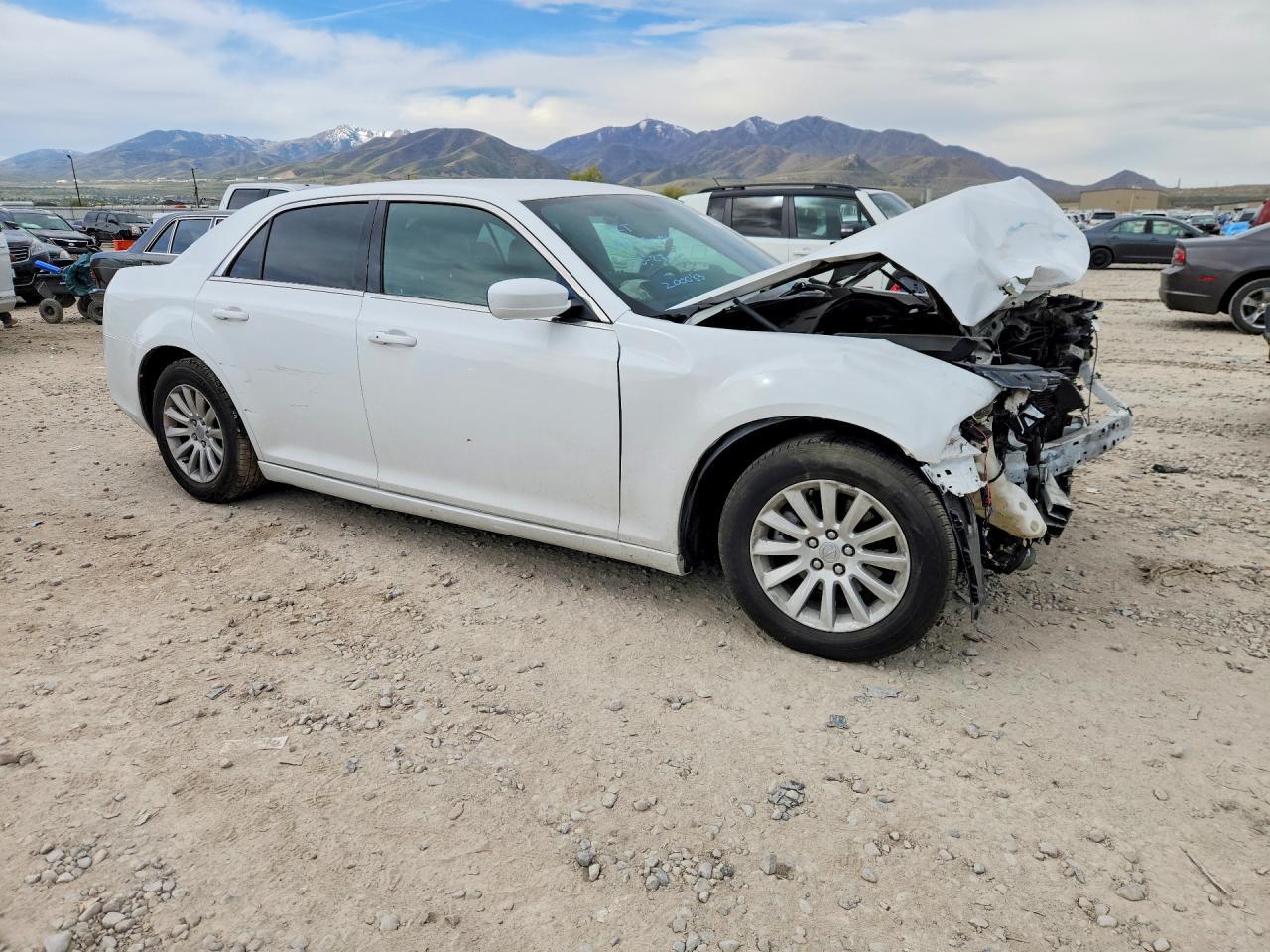 2014 Chrysler 300 - Image 4