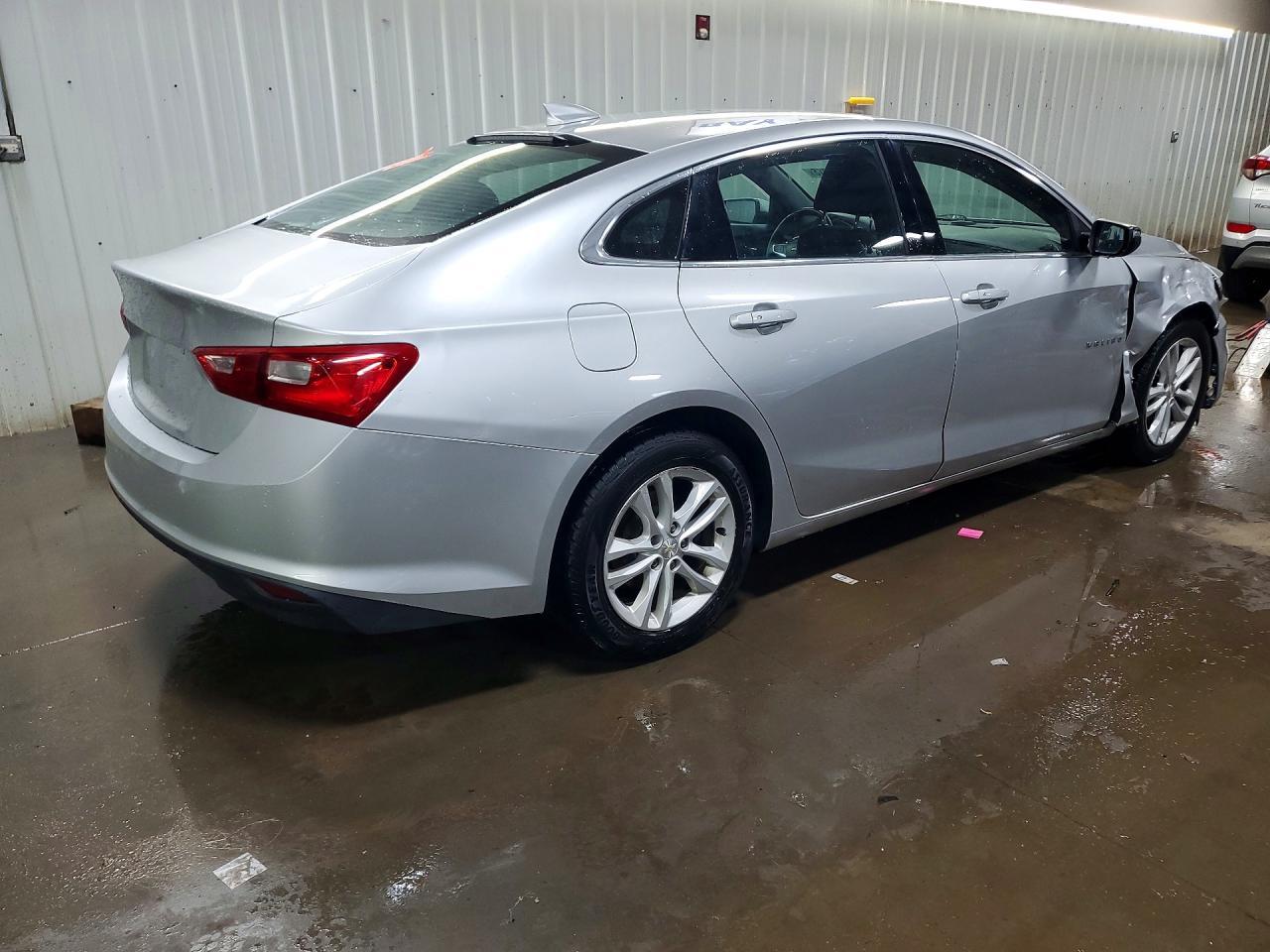2016 Chevrolet Malibu Lt - Image 3
