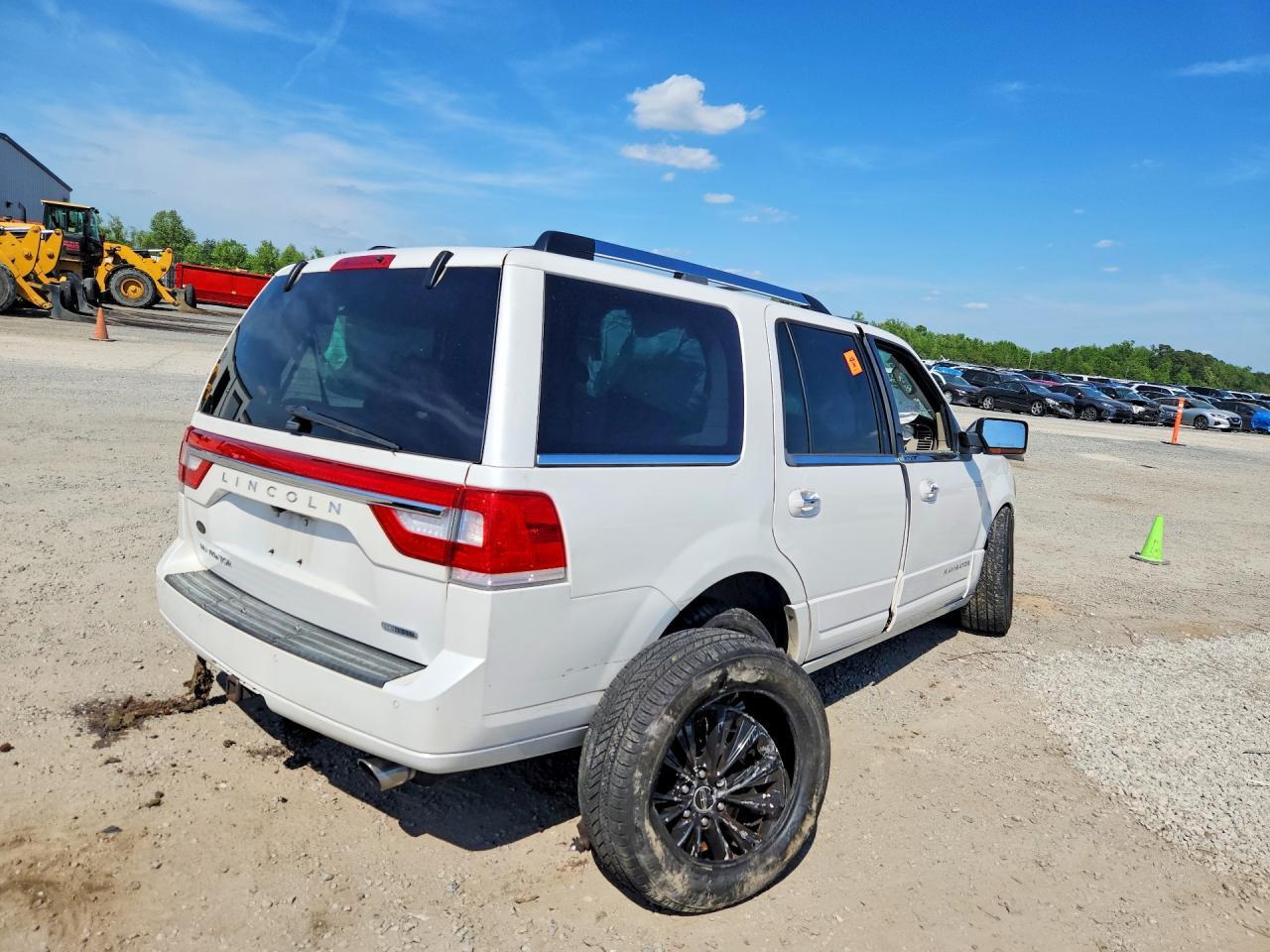 2015 Lincoln Navigator - Фото 3