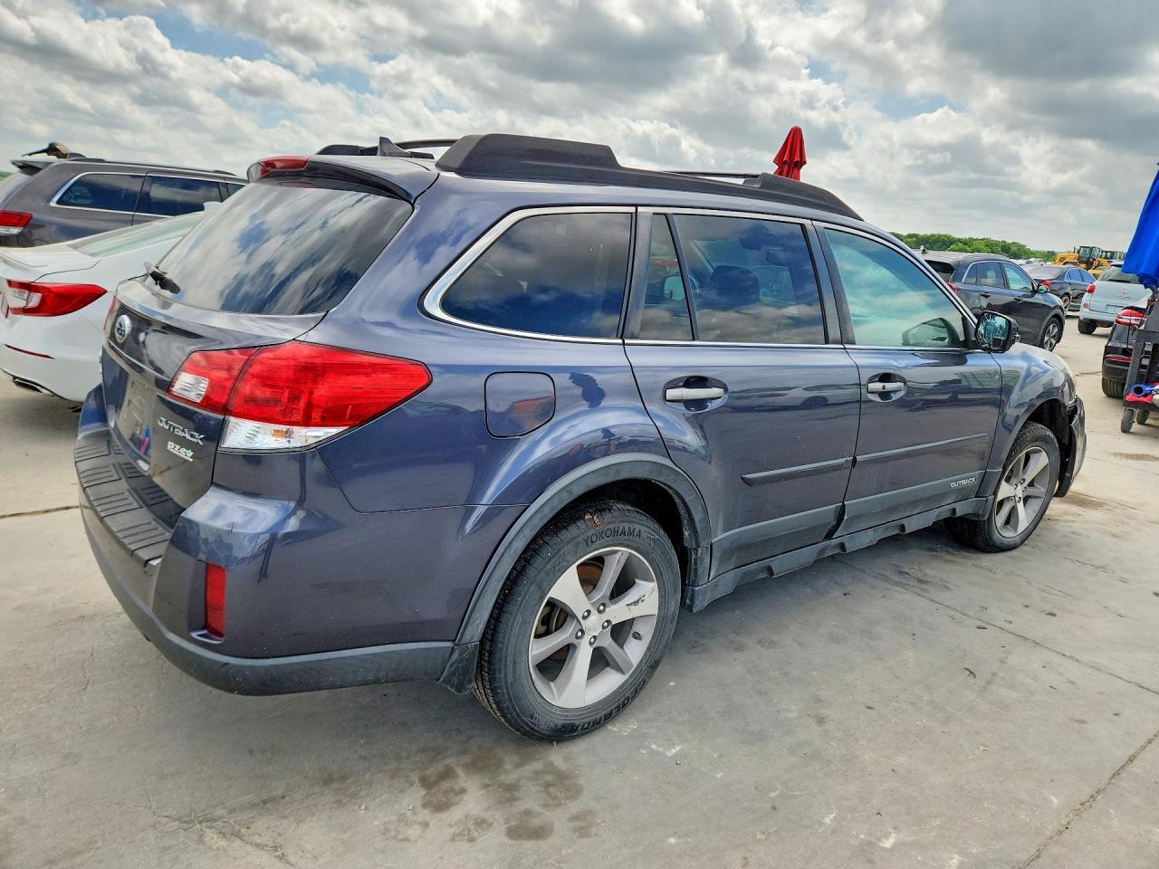 2014 Subaru Outback 2.5I Limited - Image 3