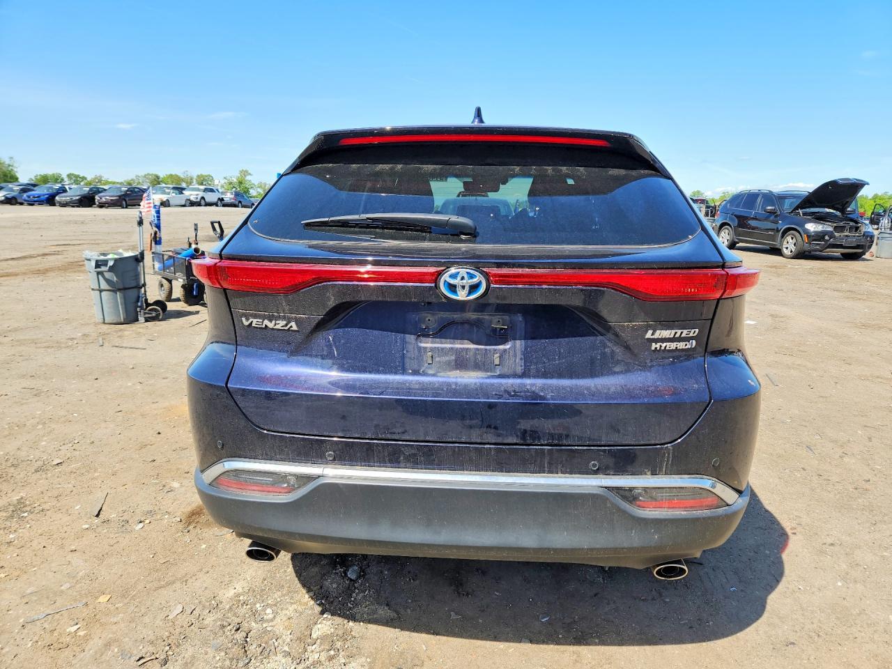 2021 Toyota Venza Limited - Фото 6