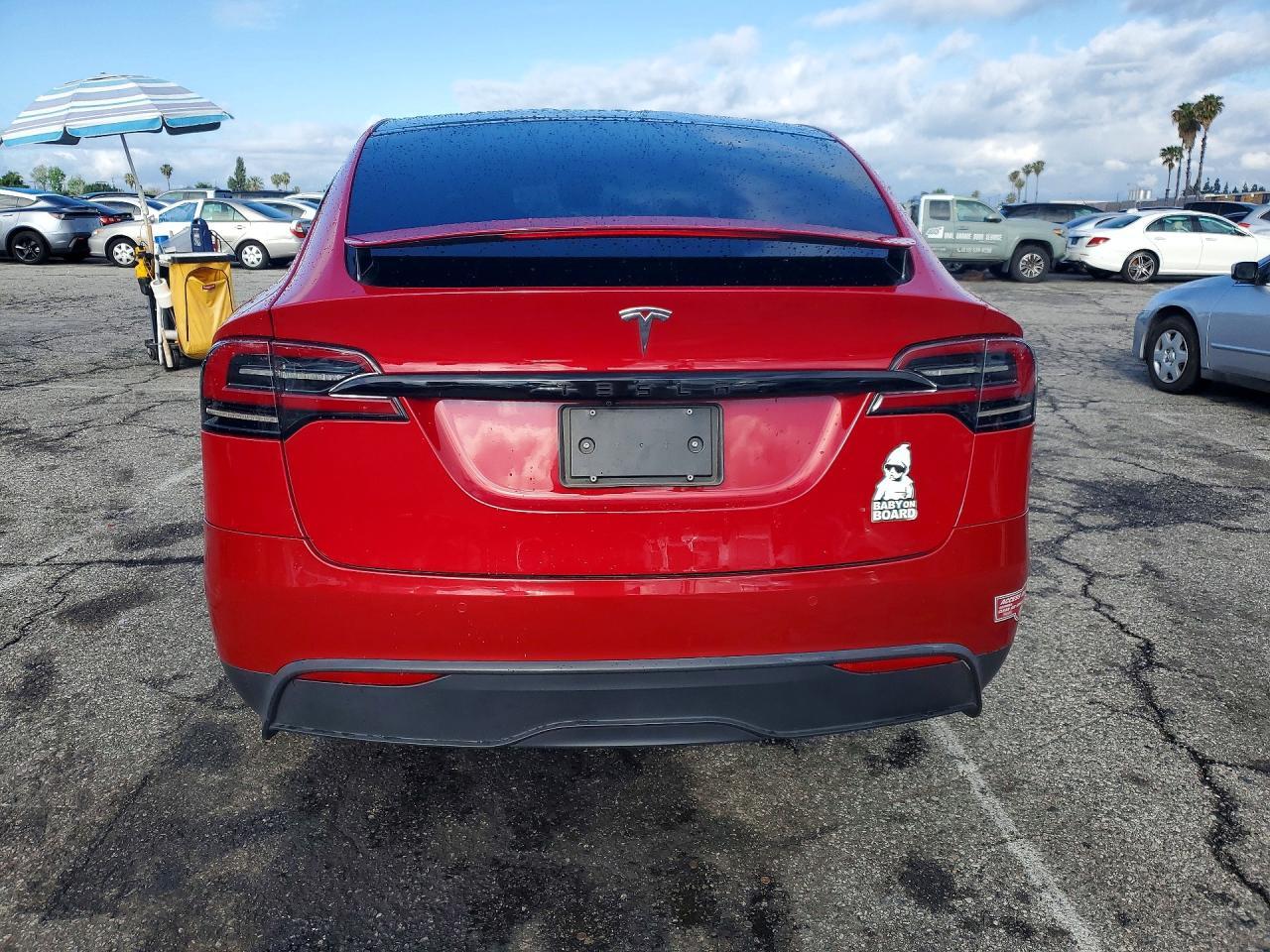 2022 Tesla Model X - Фото 6
