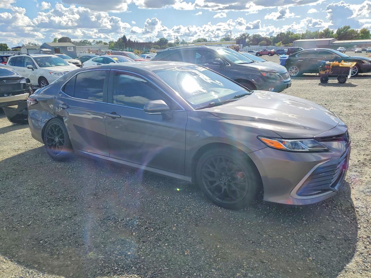2023 Toyota Camry Le - Фото 4