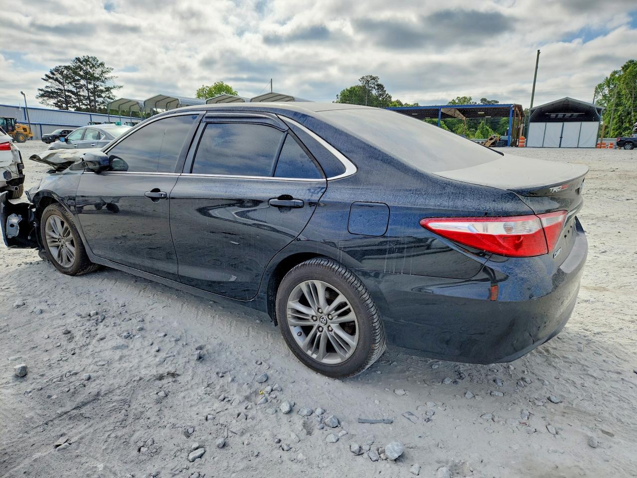 2015 Toyota Camry Se - Фото 2