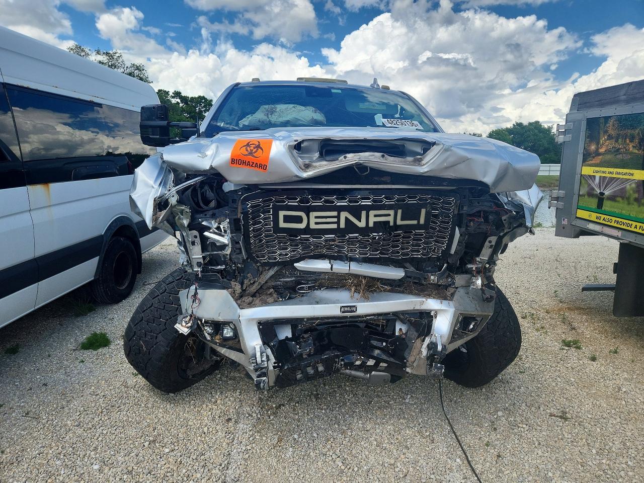 2018 GMC Sierra K2500 Denali - Image 5